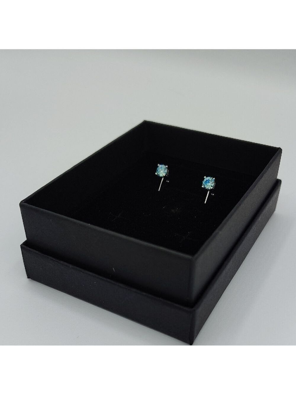 0.5ct Moissanite Earrings in Sea Blue